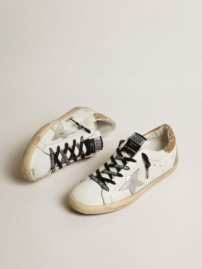 Super-Star en cuir blanc avec contrefort pailleté